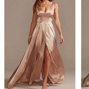 NWT Tan V-neck Dress with Pockets